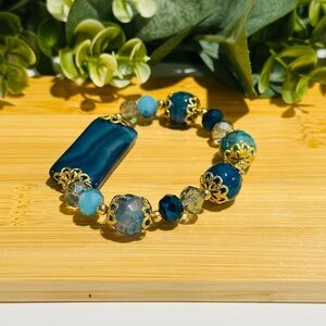 Elegant Blue Agate Stones and Gold Beaded Bracelet